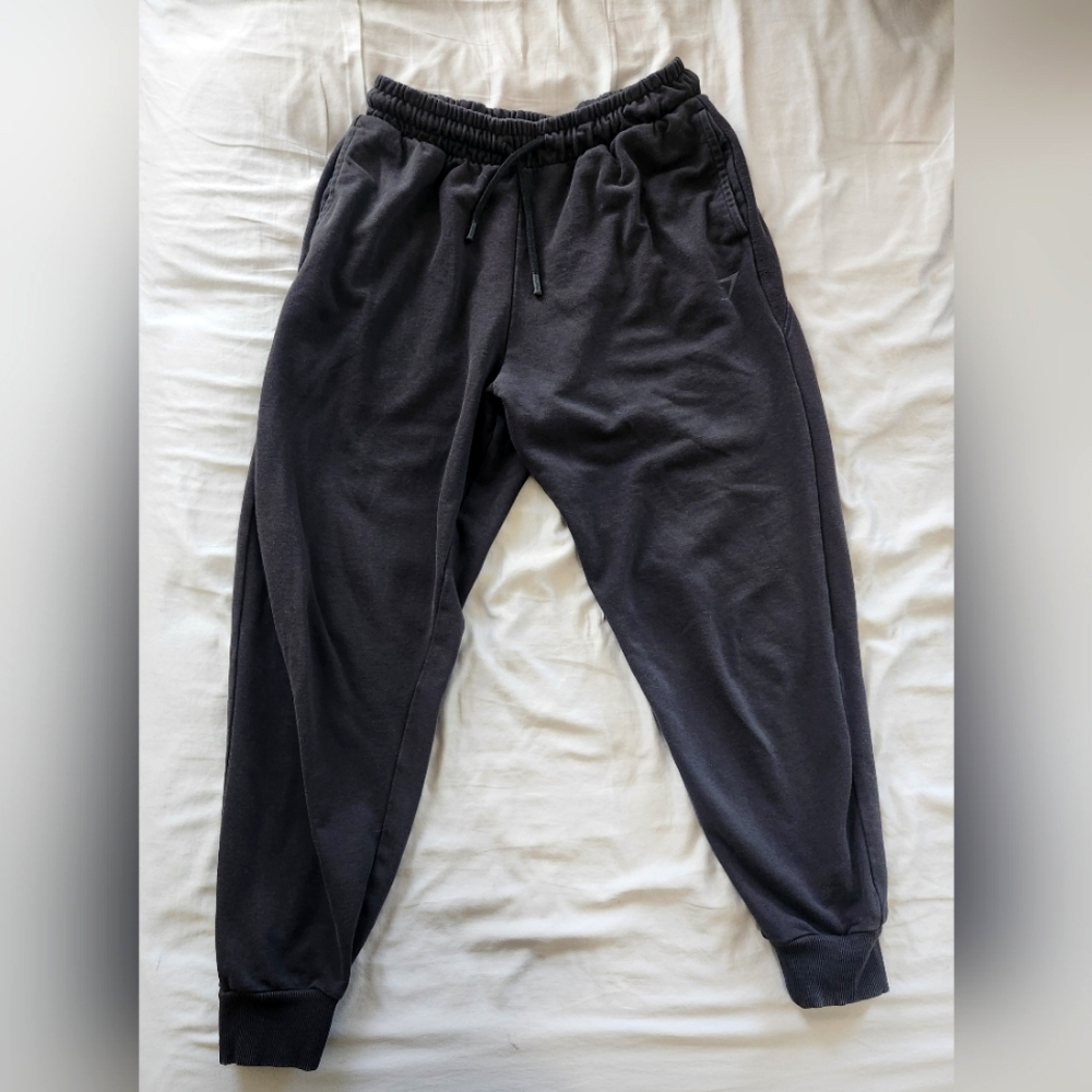 Gymshark sweatpants (Size-S)